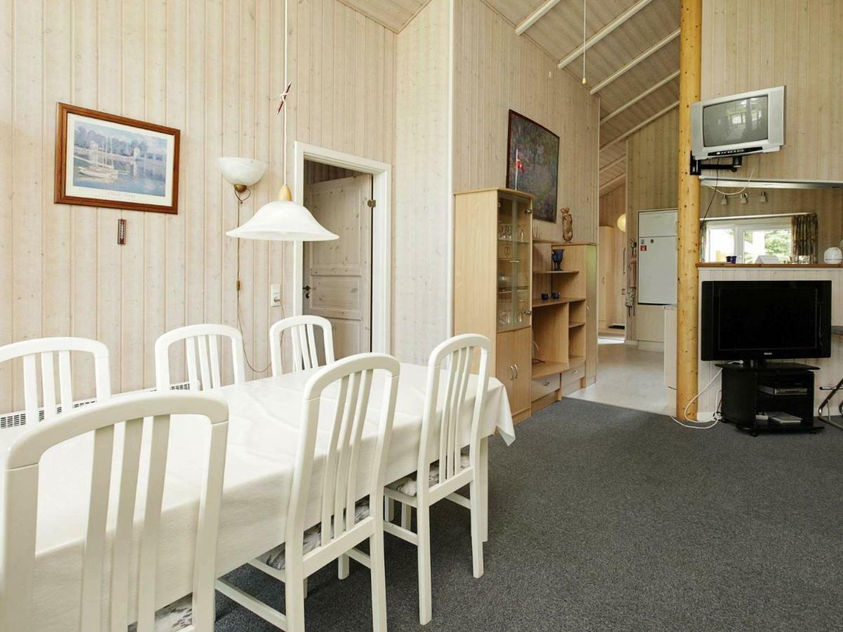 6 Person Holiday Home In Ansager 외부 사진